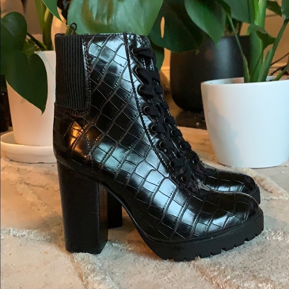 Steve Madden Shoes - ✨SOLD✨Steve Madden Latch Booties